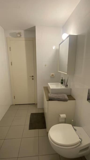 Laura Compound- Authentic 1 Bedroom Charming & Specious Tel Aviv Exterior foto